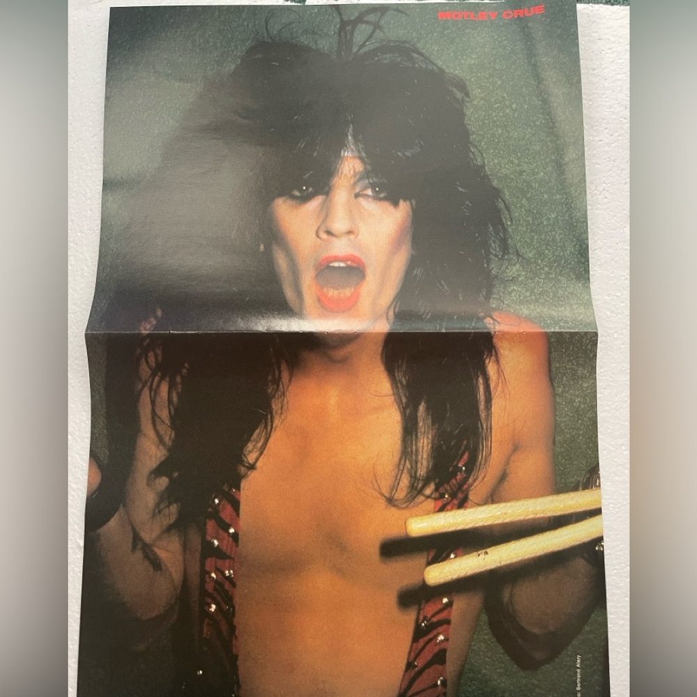 Mötley Crüe Tommy Lee pinup
